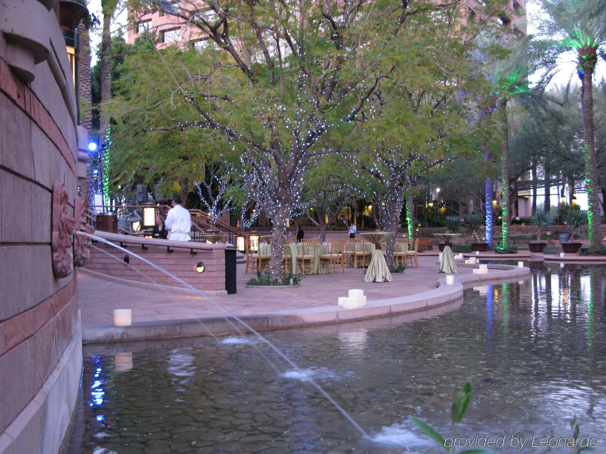 Hampton Inn Phoenix - Biltmore Exterior foto
